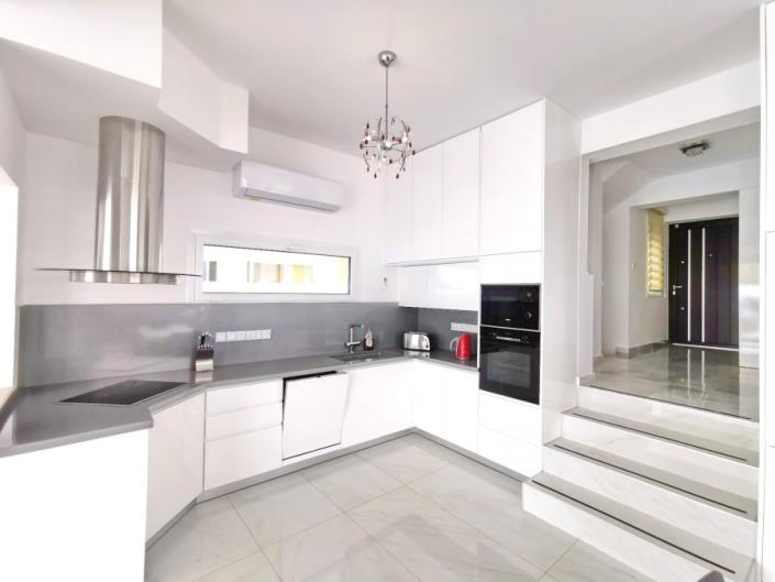 Image No.7-5 Bed Villa for sale