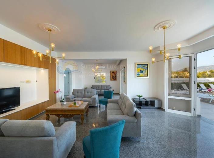 Image No.14-6 Bed Villa / Detached for sale