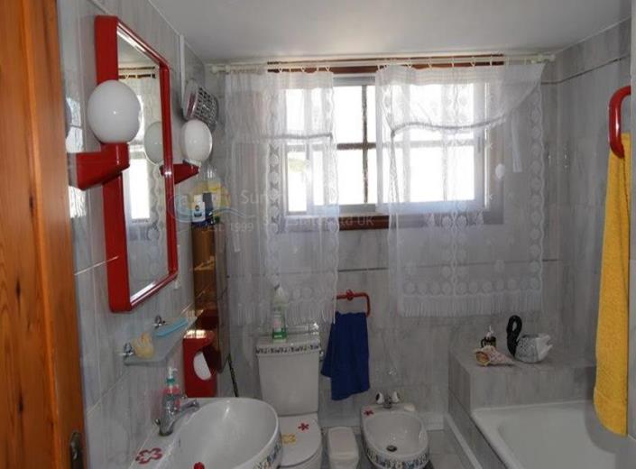 Image No.28-3 Bed Villa / Detached for sale