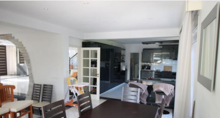 Image No.9-5 Bed Villa for sale