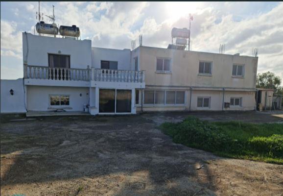 Image No.2-8 Bed House/Villa for sale