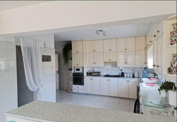 Image No.8-8 Bed House/Villa for sale