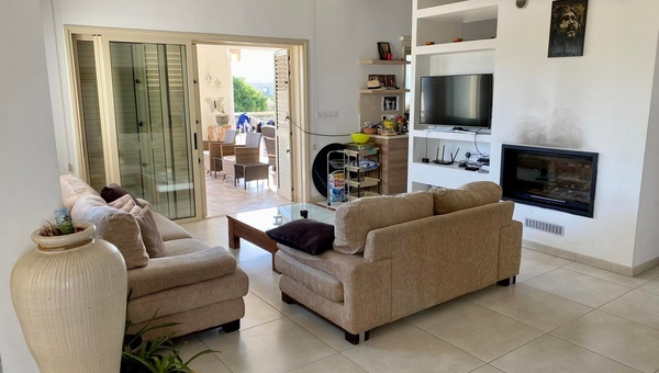 Image No.5-Maison / Villa de 5 chambres à vendre à Kato Paphos