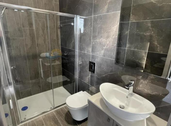 Image No.10-5 Bed Villa for sale