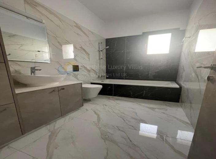 Image No.18-5 Bed Villa for sale