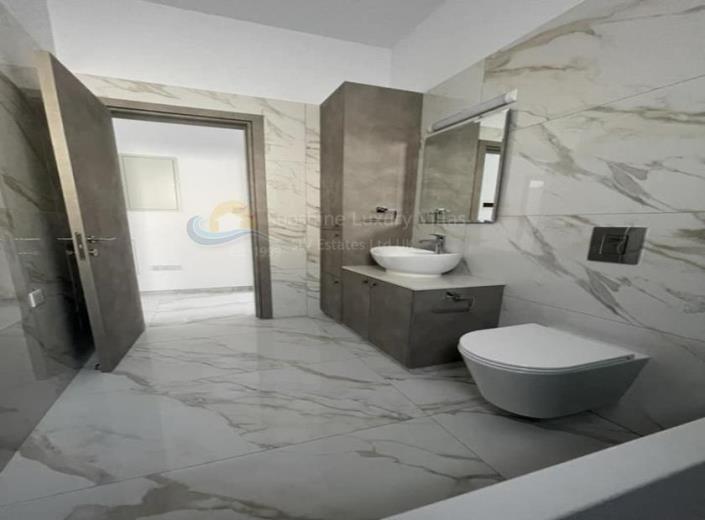 Image No.22-5 Bed Villa for sale