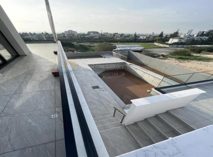 Image No.32-5 Bed Villa for sale