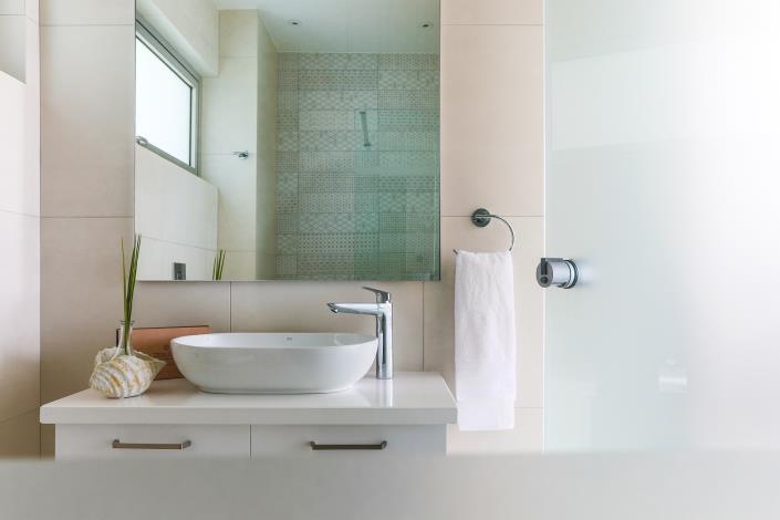 Image No.7-9 Bed Property for sale