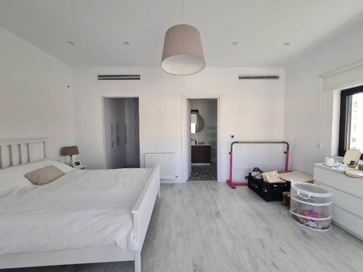 Image No.7-4 Bed House/Villa for sale