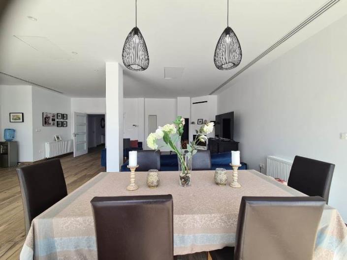 Image No.37-4 Bed House/Villa for sale