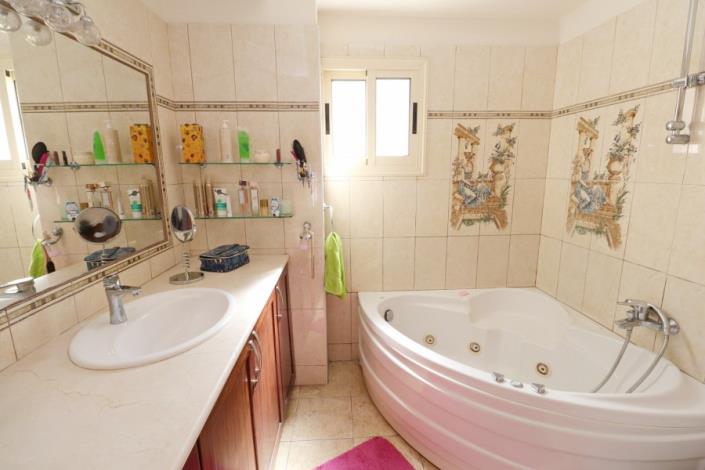 Image No.24-Bungalow de 4 chambres à vendre à Emba