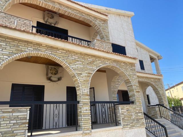 Image No.2-Maison / Villa de 4 chambres à vendre à Maroni