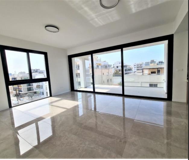 Image No.17-3 Bed Apartment for sale