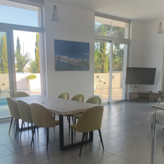 Image No.7-5 Bed House/Villa for sale