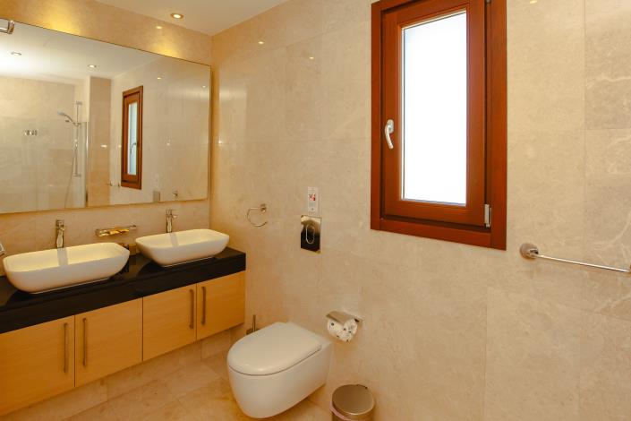 Image No.15-3 Bed Villa for sale