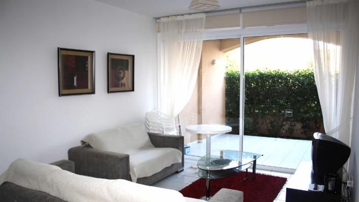 Image No.2-Appartement de 2 chambres à vendre à Polis