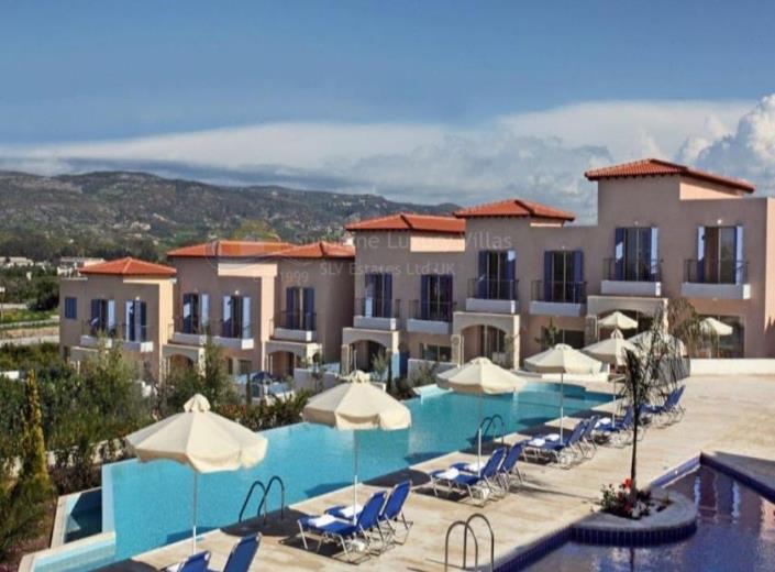 Image No.13-2 Bed Townhouse for sale