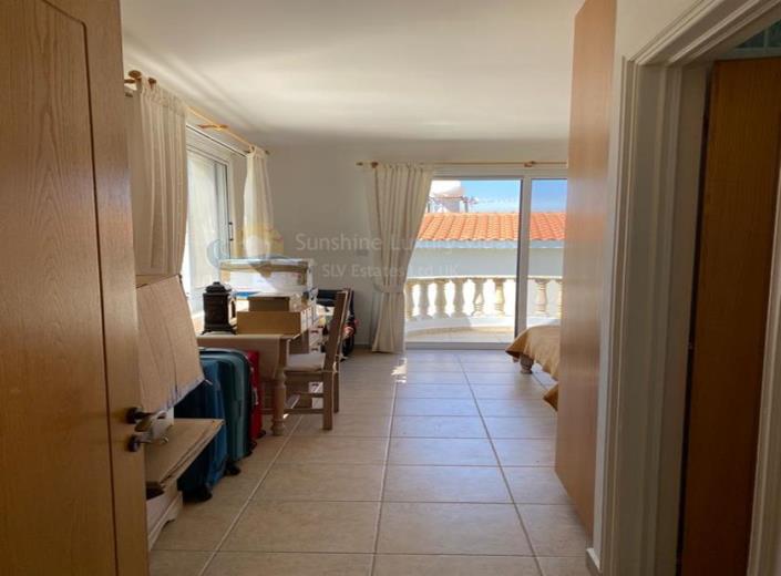 Image No.28-3 Bed Villa for sale