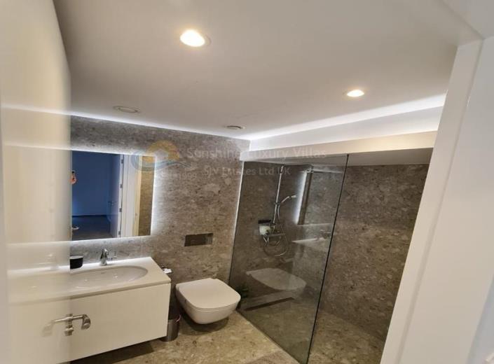 Image No.4-Appartement de 2 chambres à vendre à Larnaca Marina