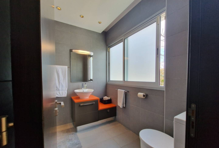 Image No.13-3 Bed Apartment for sale