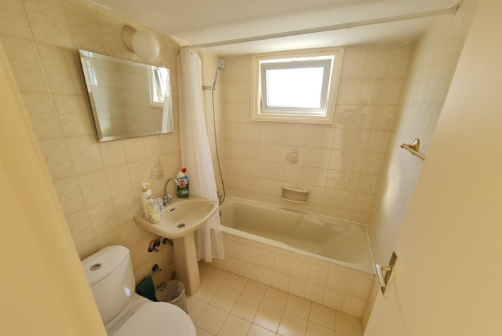 Image No.18-3 Bed Apartment for sale