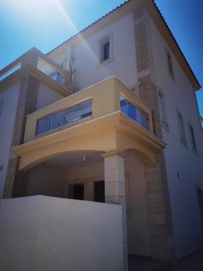 Image No.2-4 Bed Villa for sale