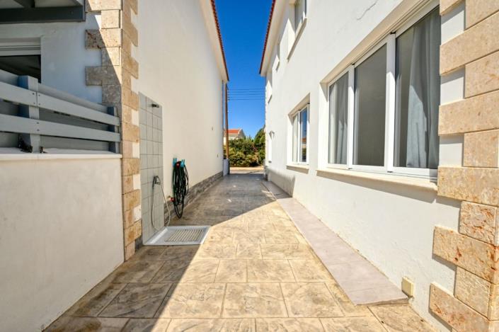 Image No.32-3 Bed Villa for sale