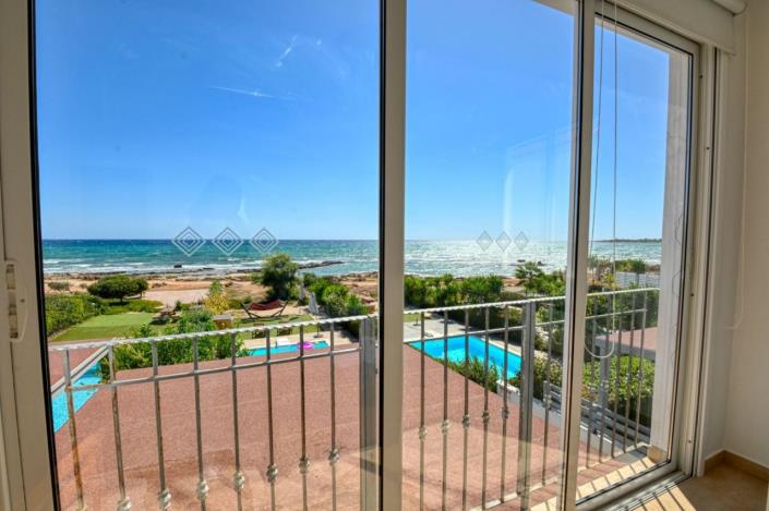 Image No.19-3 Bed Villa for sale