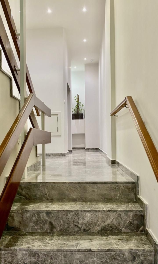 Image No.17-3 Bed Apartment for sale