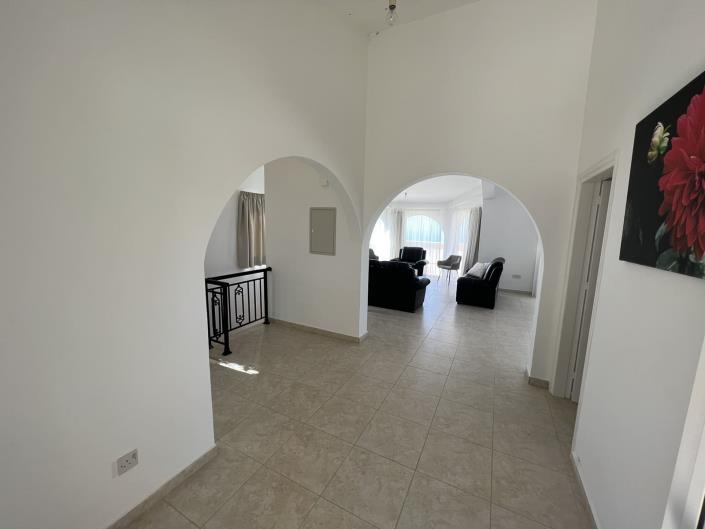 Image No.4-Maison / Villa de 5 chambres à vendre à Tala