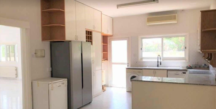 Image No.4-Maison / Villa de 4 chambres à vendre à Aradippou