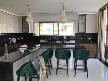 en_b_image_05_04_23_11_48_23