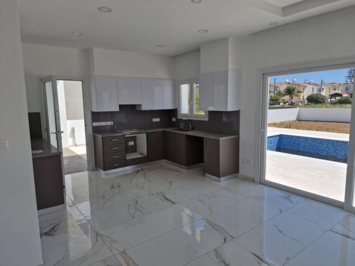 Image No.6-Maison / Villa de 3 chambres à vendre à Oroklini