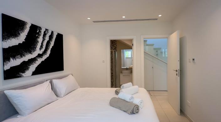 Image No.20-4 Bed Villa / Detached for sale