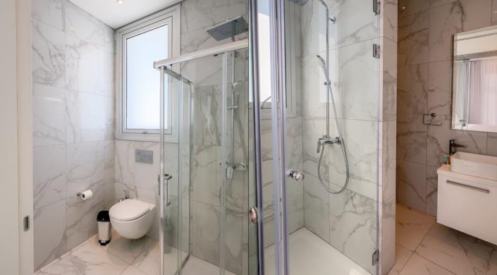 Image No.45-4 Bed Villa / Detached for sale