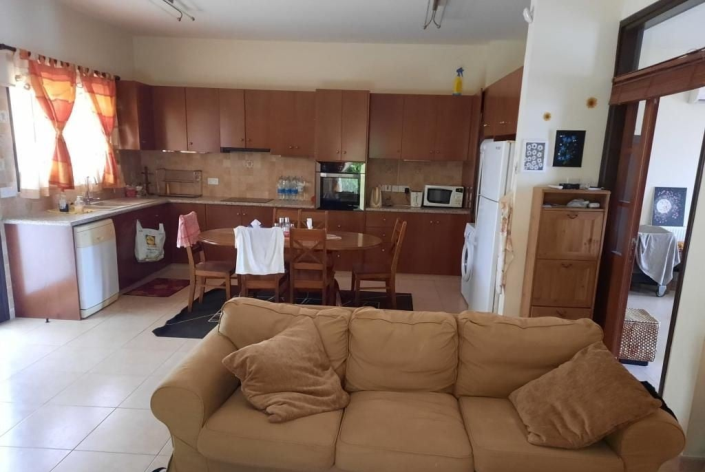 Image No.2-Maison / Villa de 4 chambres à vendre à Aradippou