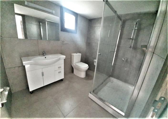 Image No.14-2 Bed House for sale