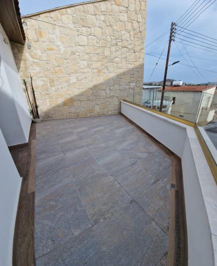 Image No.17-2 Bed House for sale