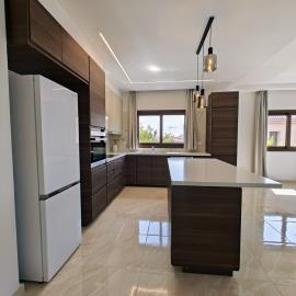 WhatsApp-Image-2023-12-08-at-08-39-01--1-