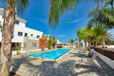 1 - Paralimni, Townhouse