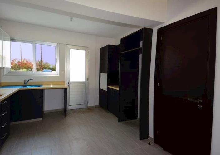 Image No.6-2 Bed Townhouse for sale