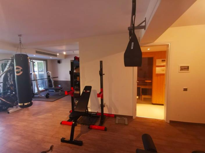 Image No.14-6 Bed Villa / Detached for sale