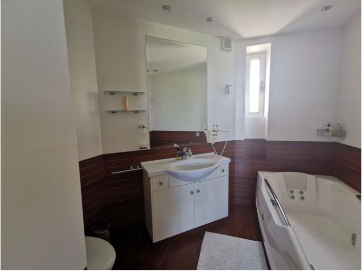 Image No.13-6 Bed Villa / Detached for sale