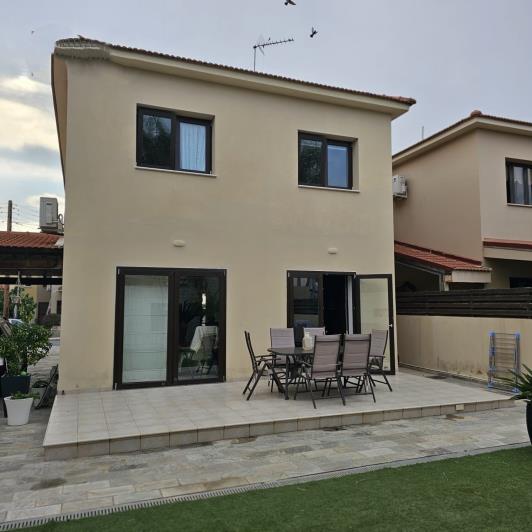 Image No.2-Maison / Villa de 4 chambres à vendre à Aradippou