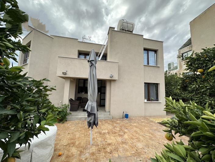 Image No.2-Maison / Villa de 4 chambres à vendre à Larnaca