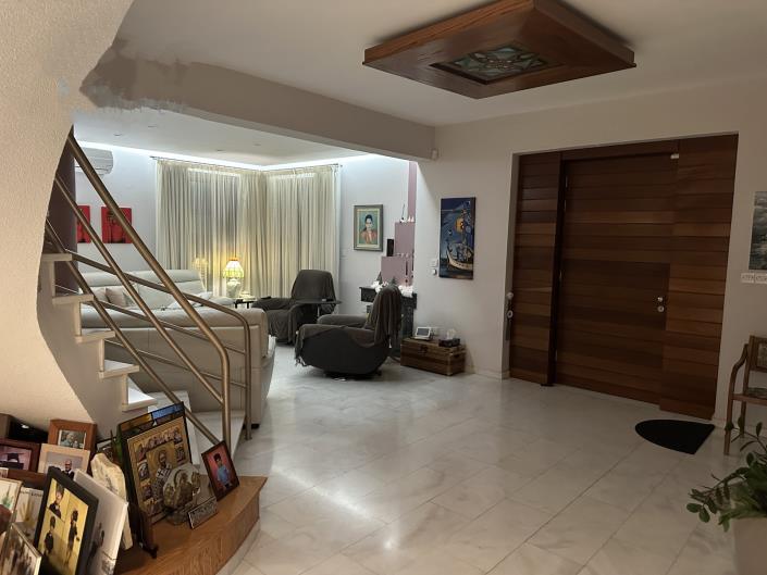 Image No.4-Maison / Villa de 4 chambres à vendre à Larnaca