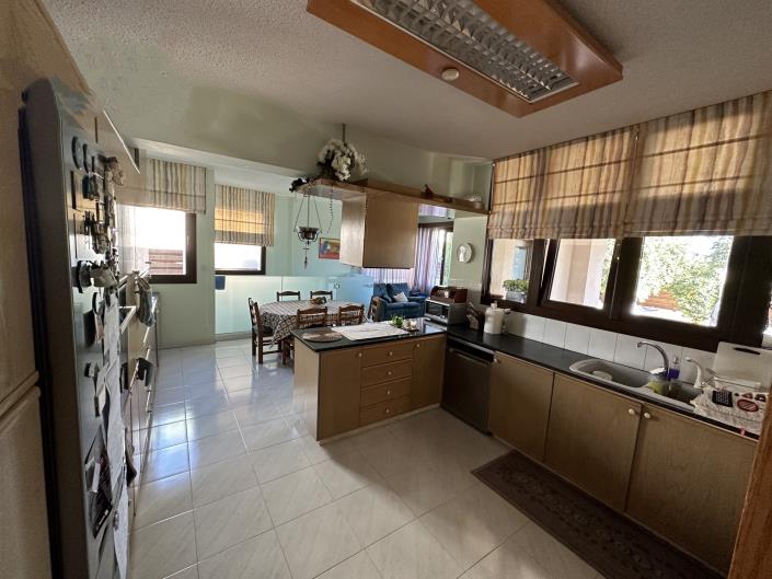 Image No.9-Maison / Villa de 4 chambres à vendre à Larnaca