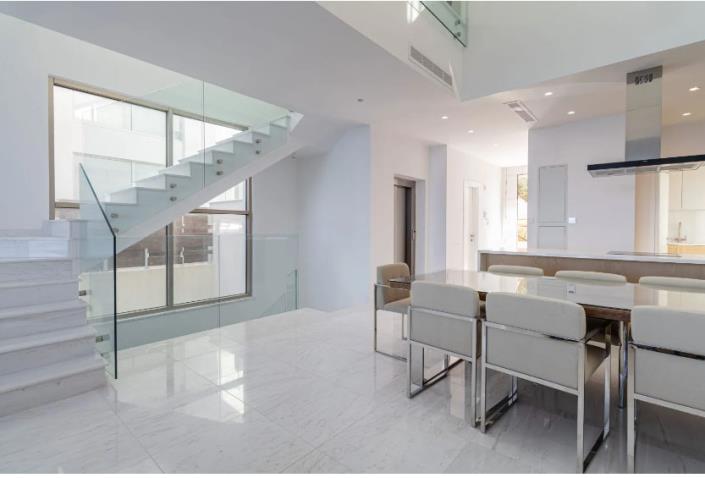 Image No.2-5 Bed Villa for sale