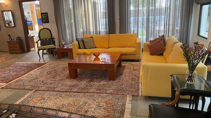 Image No.3-Villa de 4 chambres à vendre à Larnaca