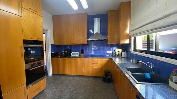 Image No.8-Villa de 4 chambres à vendre à Larnaca